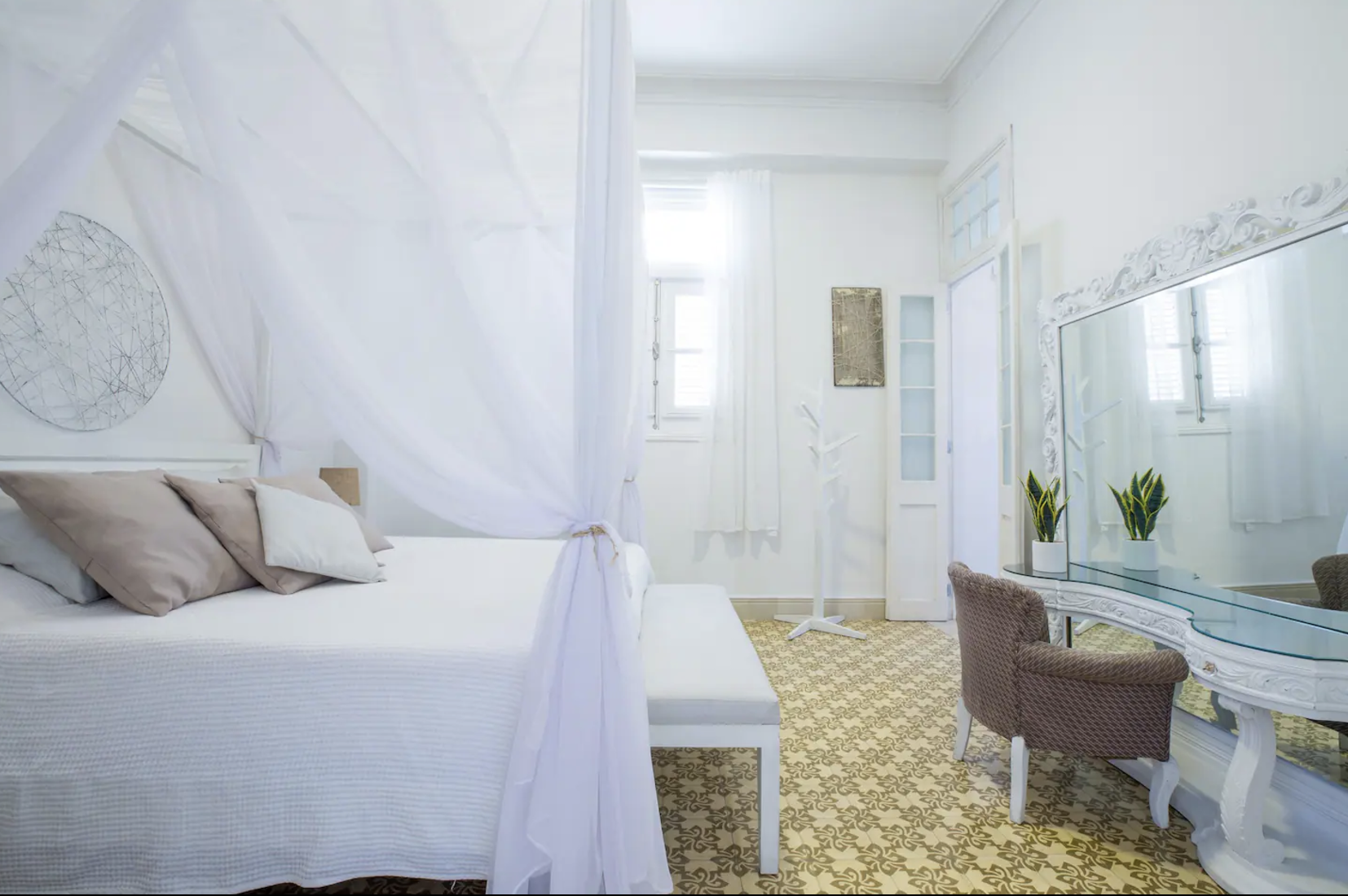 Havana Music Tours-Luxury Accommodations Casa Particular 1